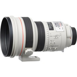 Canon EF 200mm f /1.8L IS USM