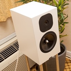 Neat Acoustics Momentum SX3i (белый)