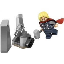 Lego Thor and the Cosmic Cube 30163