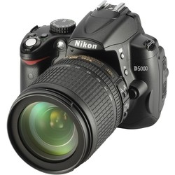 Nikon D5000 Kit 18-105