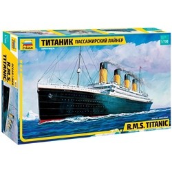 Zvezda R.M.S. Titanic (1:700)