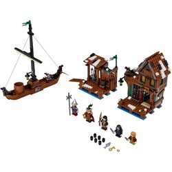 Lego Lake-Town Chase 79013