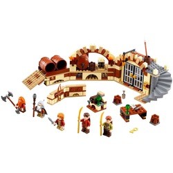 Lego Barrel Escape 79004