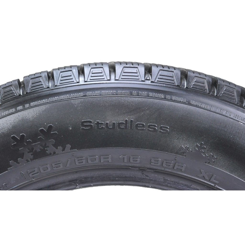 Kumho I`ZEN KW31 205/70 R15 95R