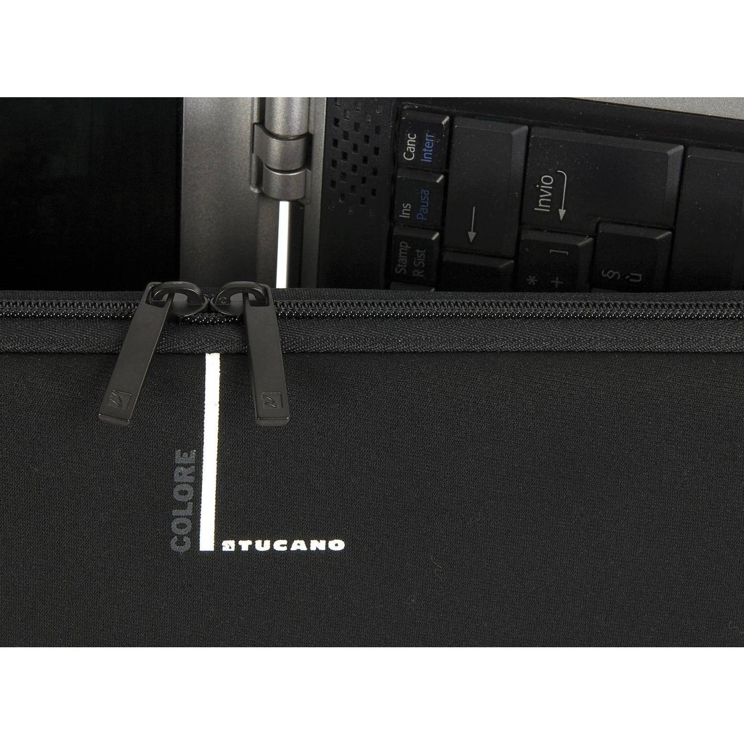 Tucano Colore Second Skin 15.6