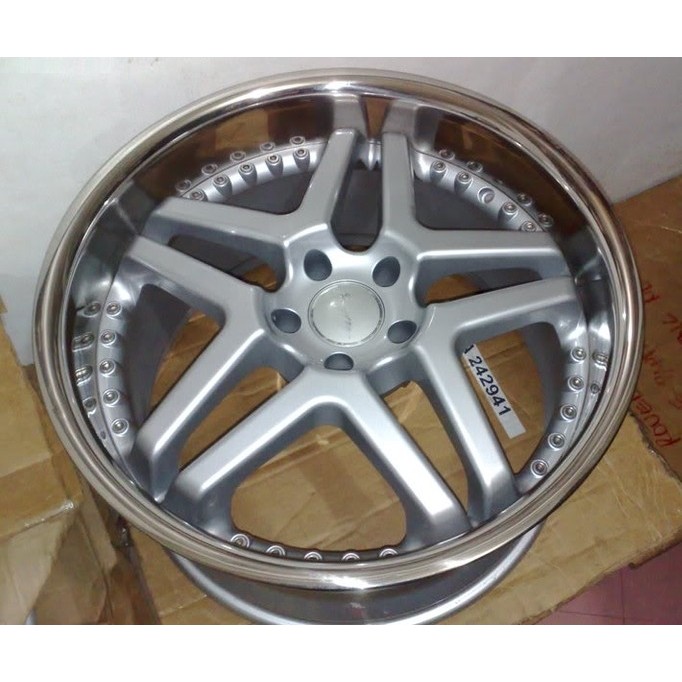 Breyton Type 7 9,5x20/5x120 ET18 DIA72,6