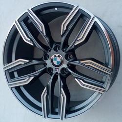Replica B5181 8x18/5x120 ET32 DIA74,1