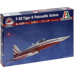 ITALERI F-5E Tiger II Patrouille Suisse (1:72)