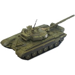 Zvezda Soviet Main Battle Tank T-72B (1:35)