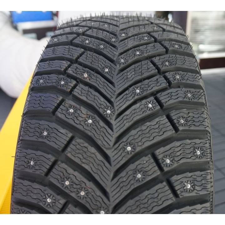 Michelin X-Ice North 4 SUV 215/70 R16 100T