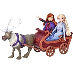 Hasbro Sledding Sven and Sisters Elsa and Anna E5501