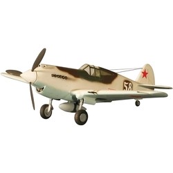 Zvezda Fighter P-40B Tomagawk (1:72)