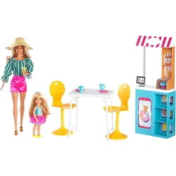 Barbie Dolls and Playset GBK87