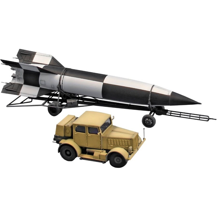 Revell SS-100 Gigant with Transporter and V2 (1:72)