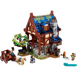 Lego Medieval Blacksmith 21325