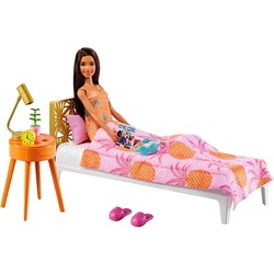 Barbie Doll and Bedroom Playset GRG86