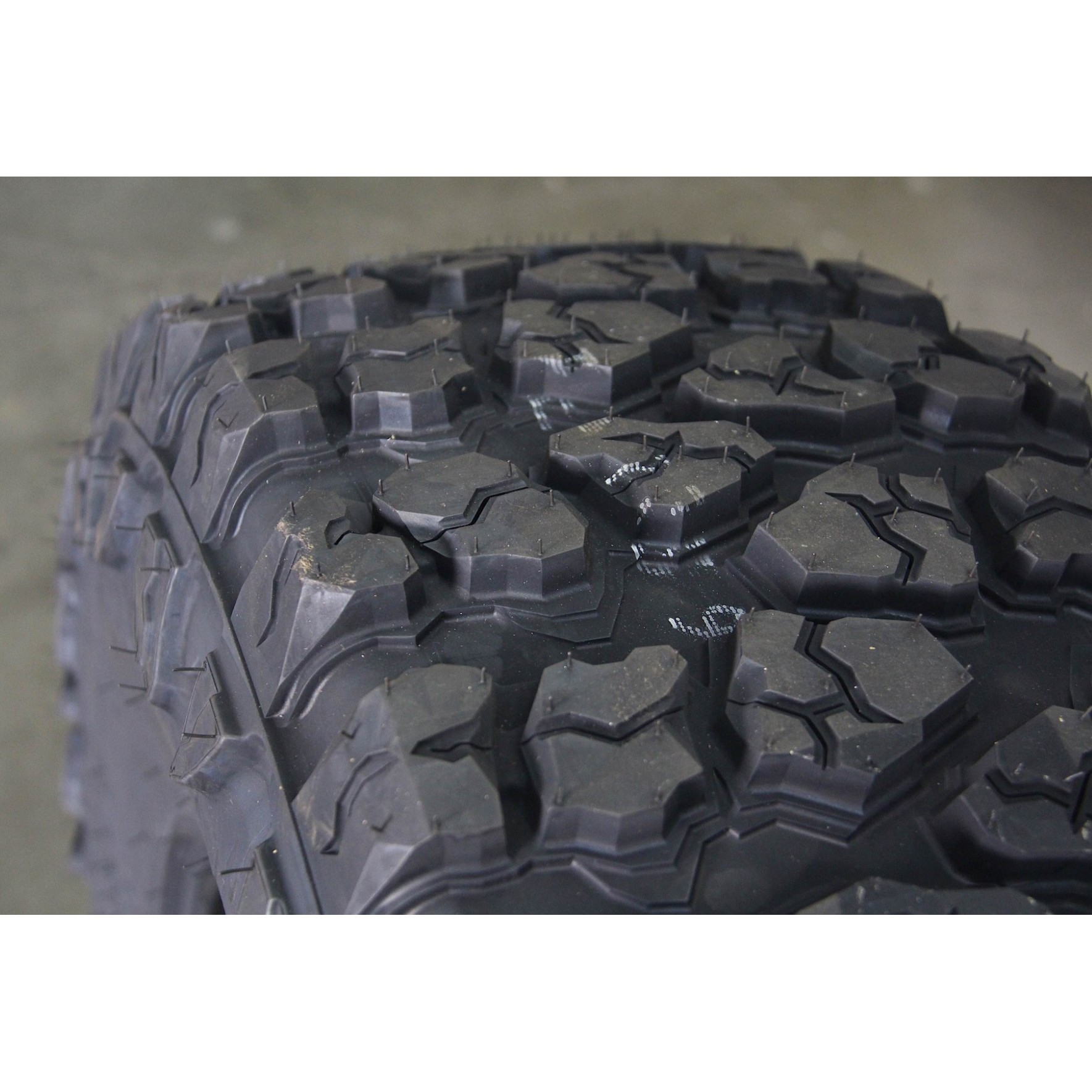 Yokohama Geolandar X-M/T G005 40/13,5 R17 121Q