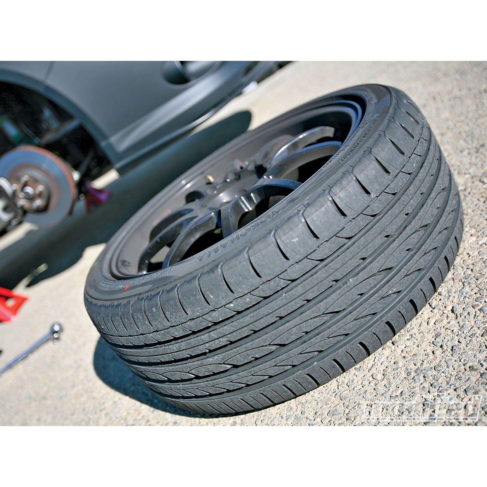 Yokohama Advan Sport Z.P.S. 205/45 R17 84V Run Flat