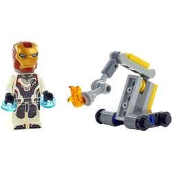 Lego Iron Man and Dum-E 30452
