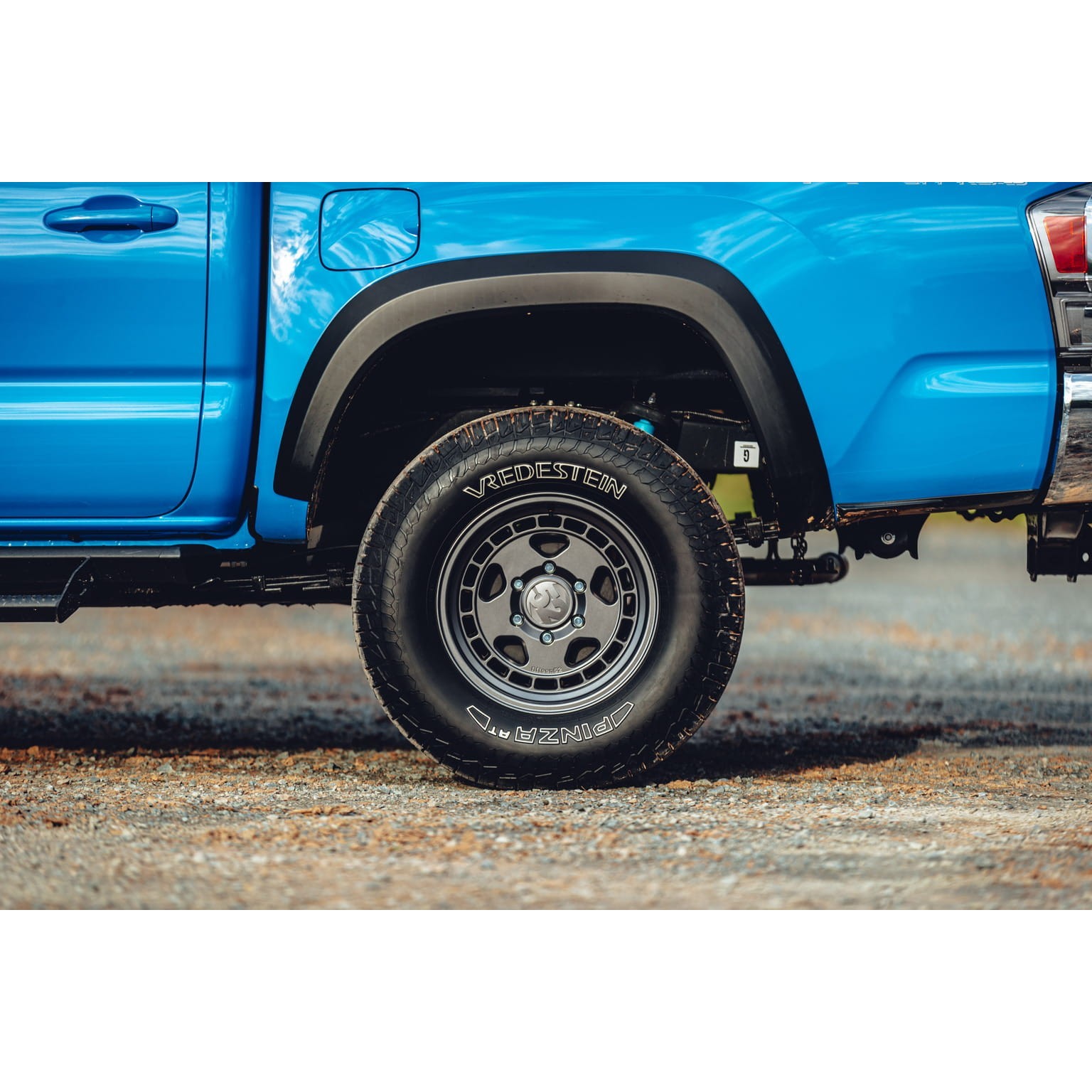 Vredestein Pinza A/T 235/85 R16 120R