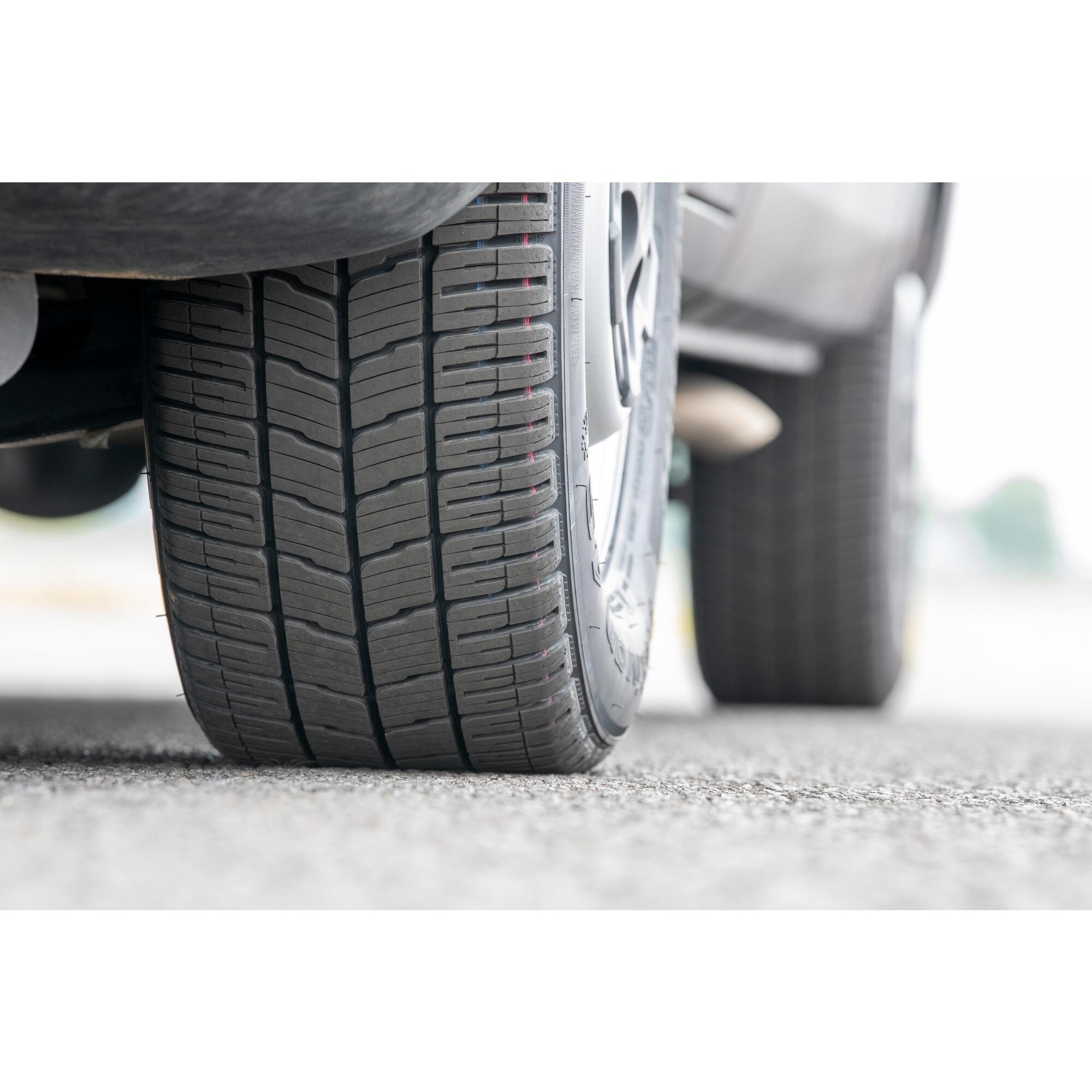 BF Goodrich Activan 4S 225/65 R16C 112R