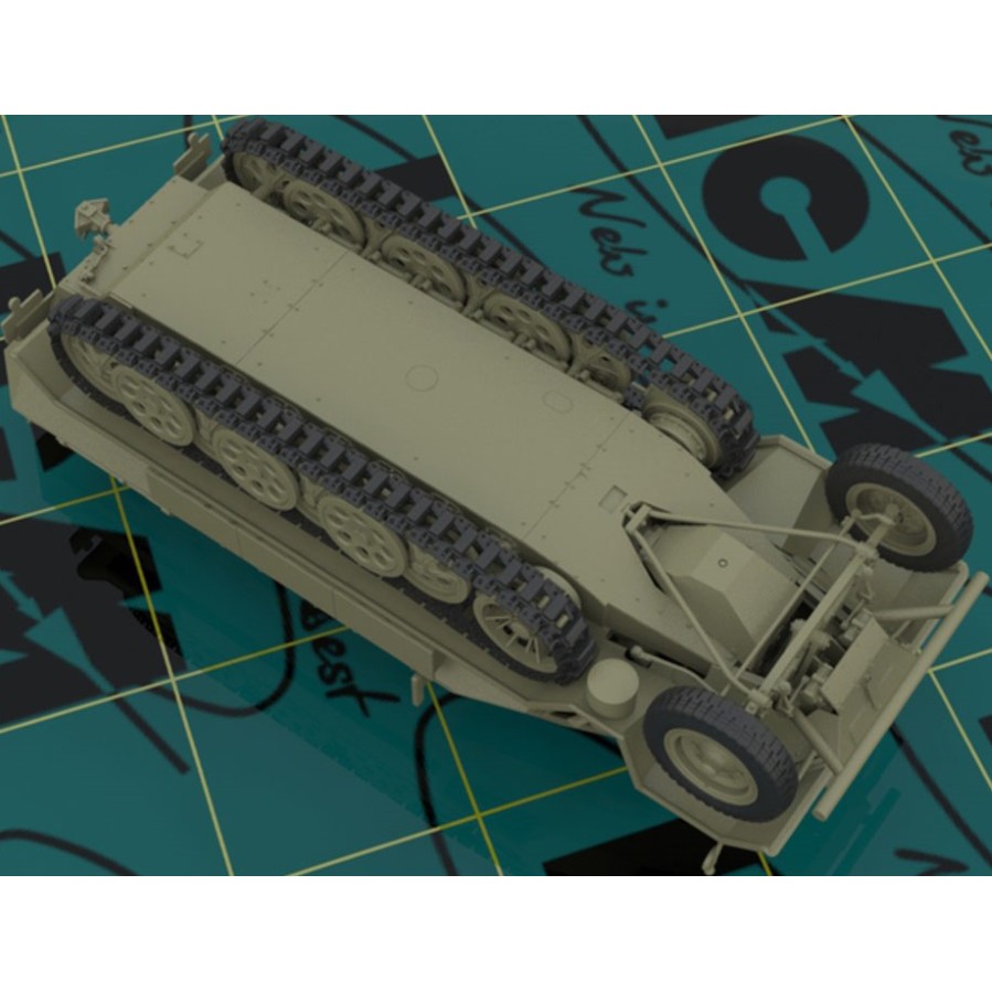 ICM Sd.Kfz.251/1 Ausf.A with German Infantry (1:35)