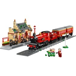 Lego Hogwarts Express and Hogsmeade Station 76423