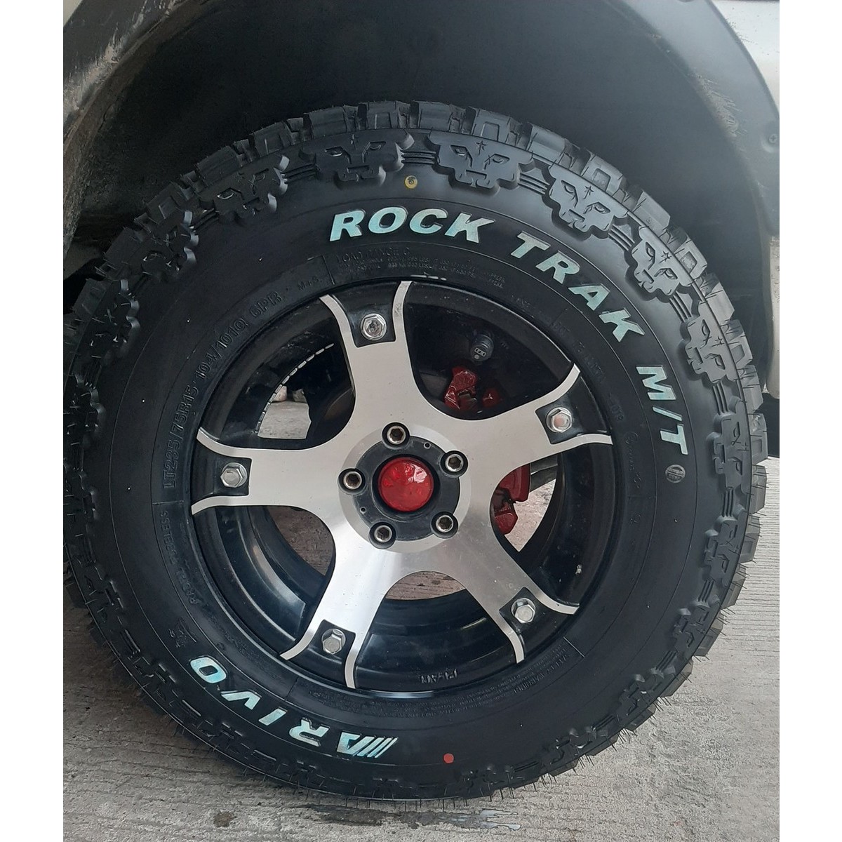 Arivo Rock Trak M/T 35/12.5 R15 113Q