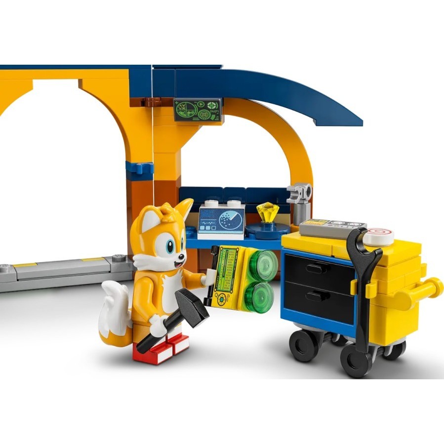 Lego Tails Workshop and Tornado Plane 76991