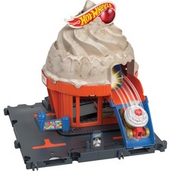 Hot Wheels Downtown Ice Cream Swirl HKX38