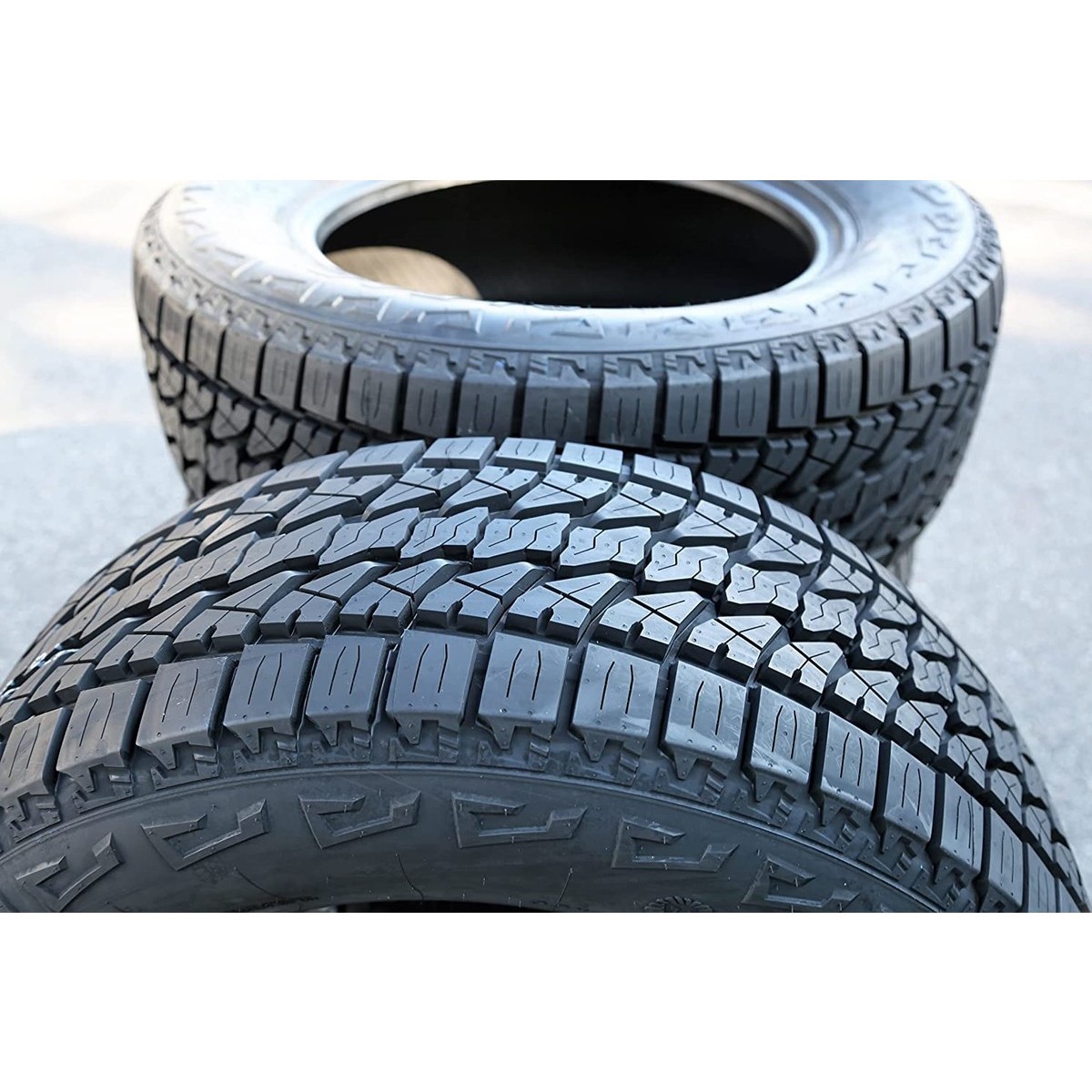 LEAO Lion Sport A/T 205/70 R15 96T