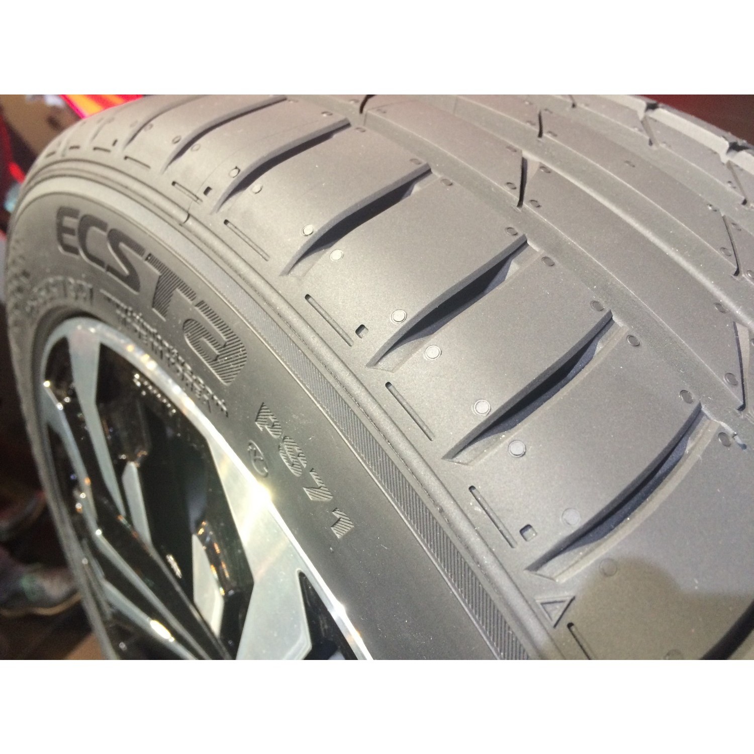 Kumho Ecsta PS71 255/50 R19 107V