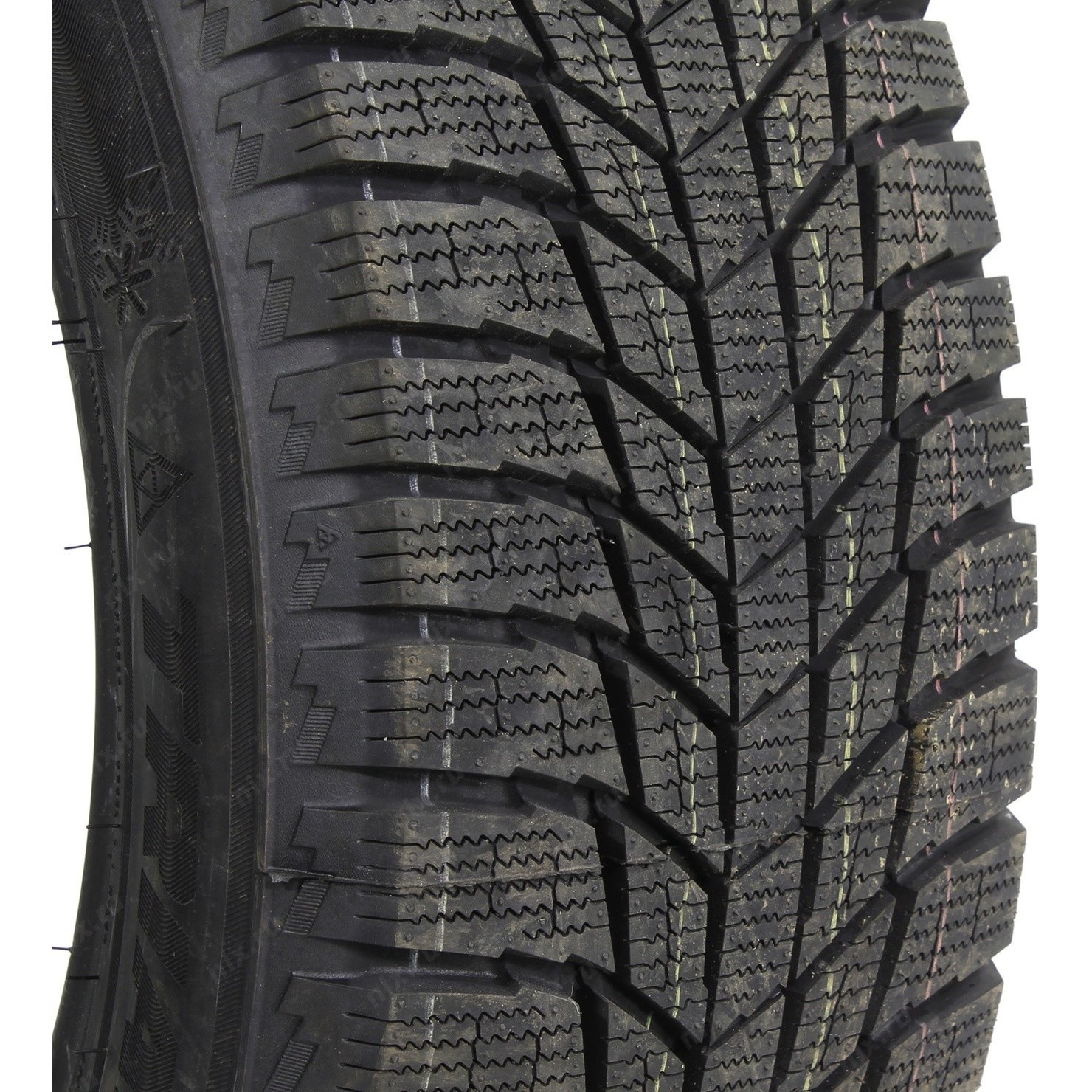 Triangle TRIN PL01 215/60 R17 95R