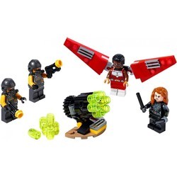 Lego Falcon and Black Widow Team Up 40418