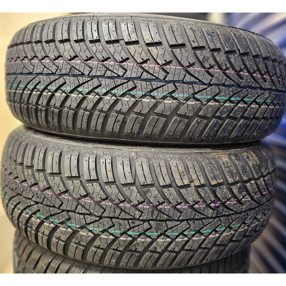 Kenda Kenetica 4S SUV 215\/65 R17 99V