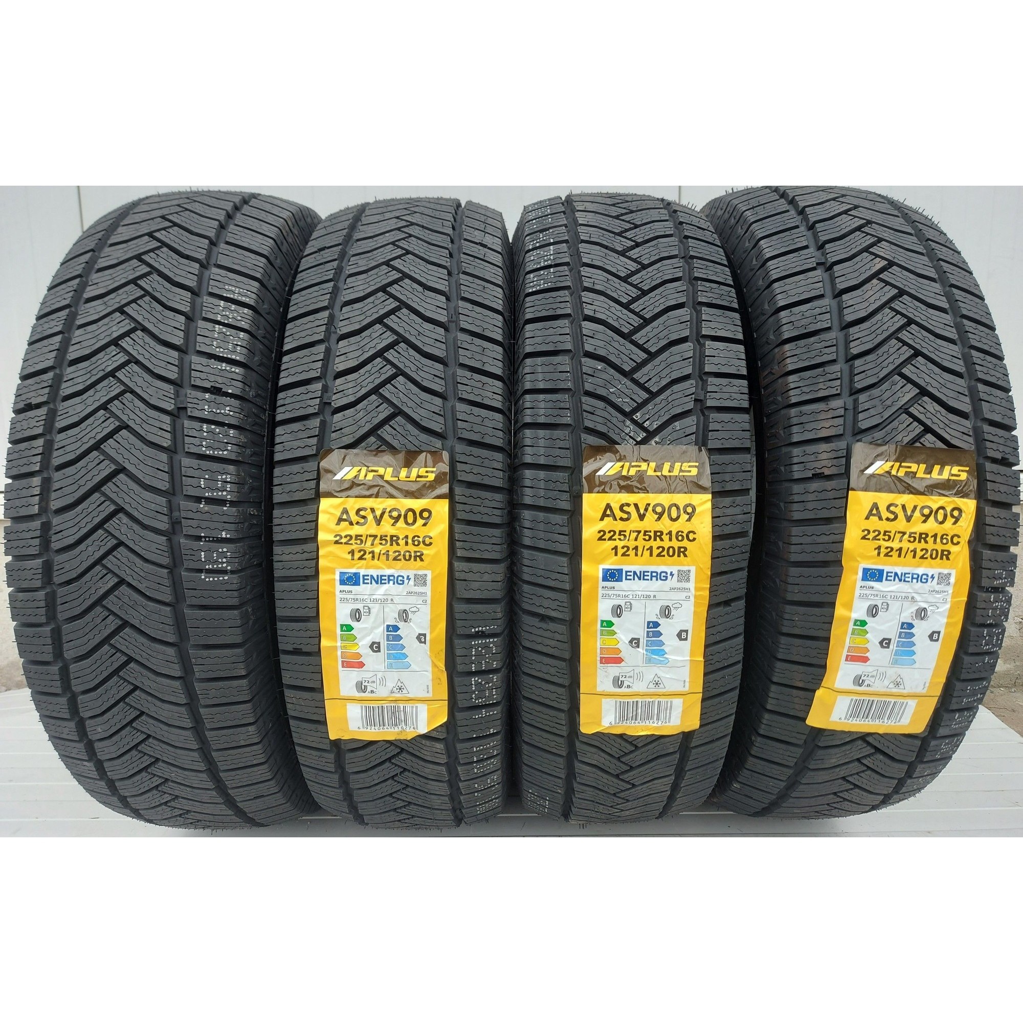 Aplus ASV909 205\/50 R17C 93W