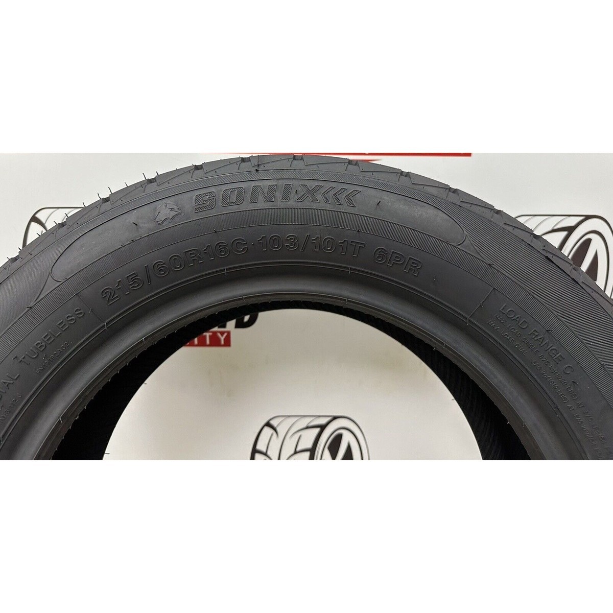 Sonix Primevan 9 195\/70 R15C 104R