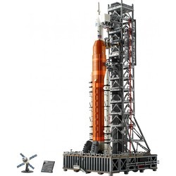 Lego NASA Artemis Space Launch System 10341