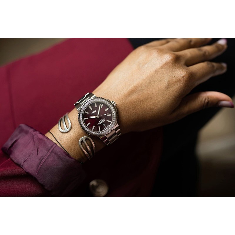 Oris Aquis Date Diamond 01 733 7766 4998-07 8 22 05PEB
