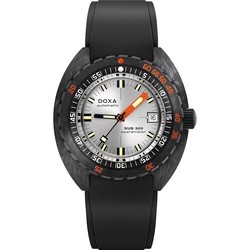 DOXA SUB 300 Carbon Searambler 822.70.021.20