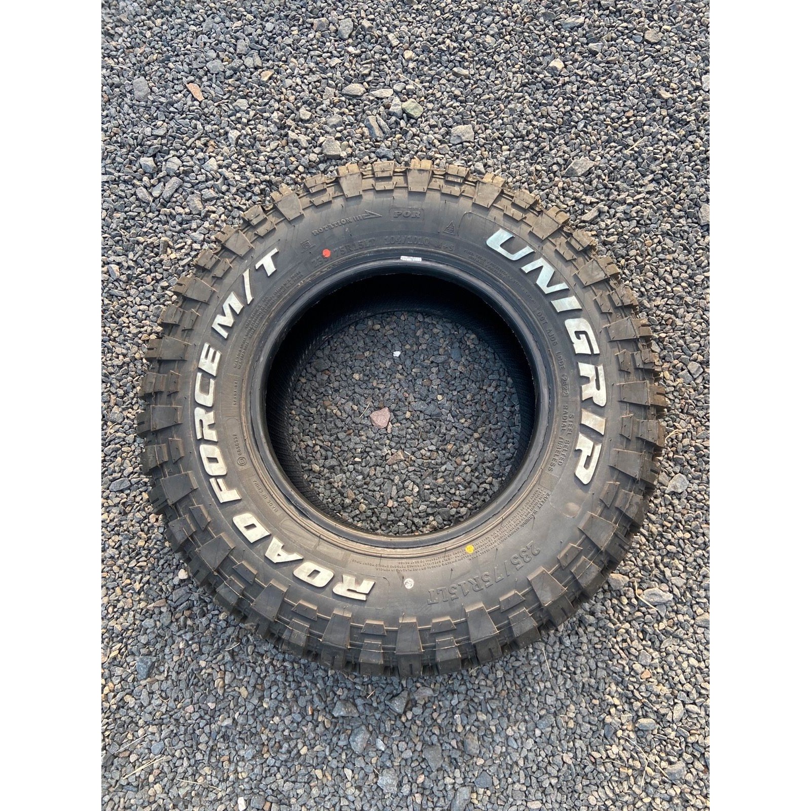 Unigrip Road Force M\/T 33\/12.5 R17 114Q