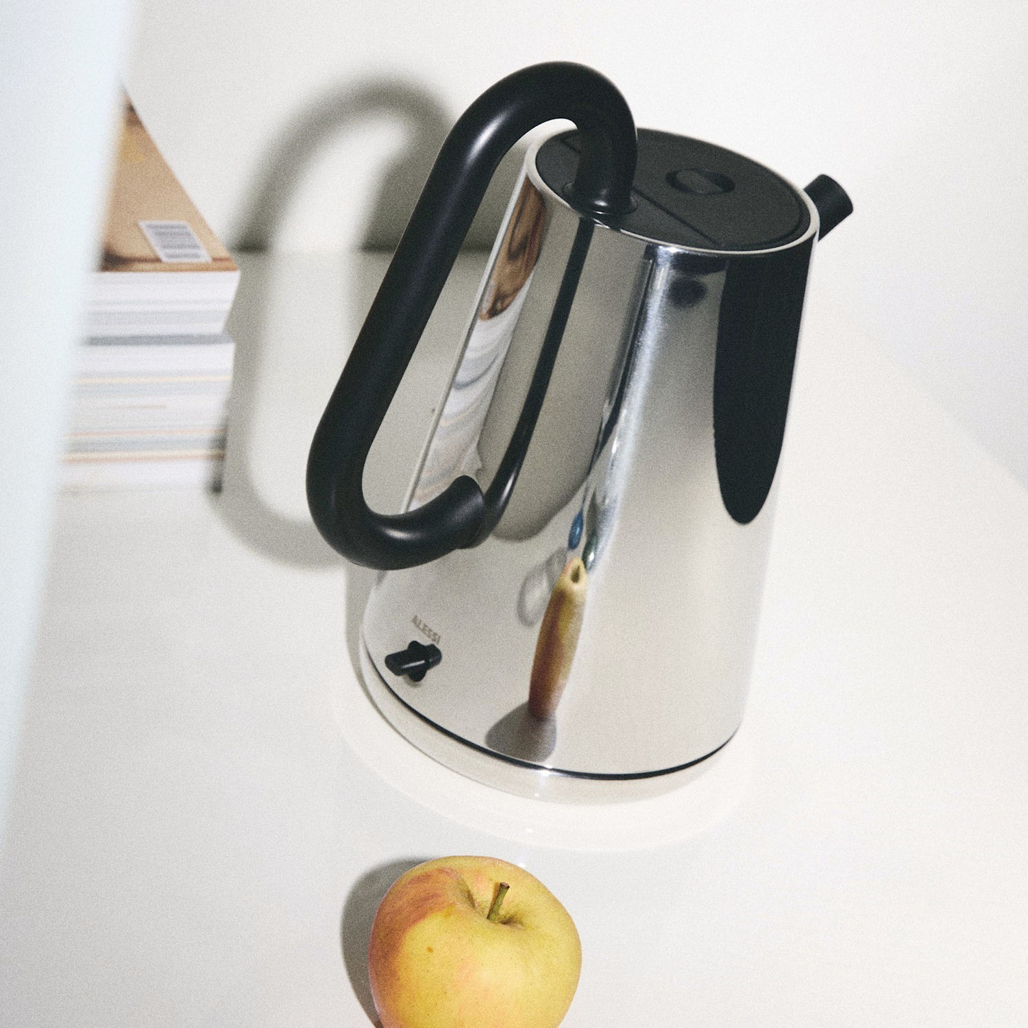 Alessi Toru NE01B 2400&nbsp;Вт 1.7&nbsp;л  нержавейка
