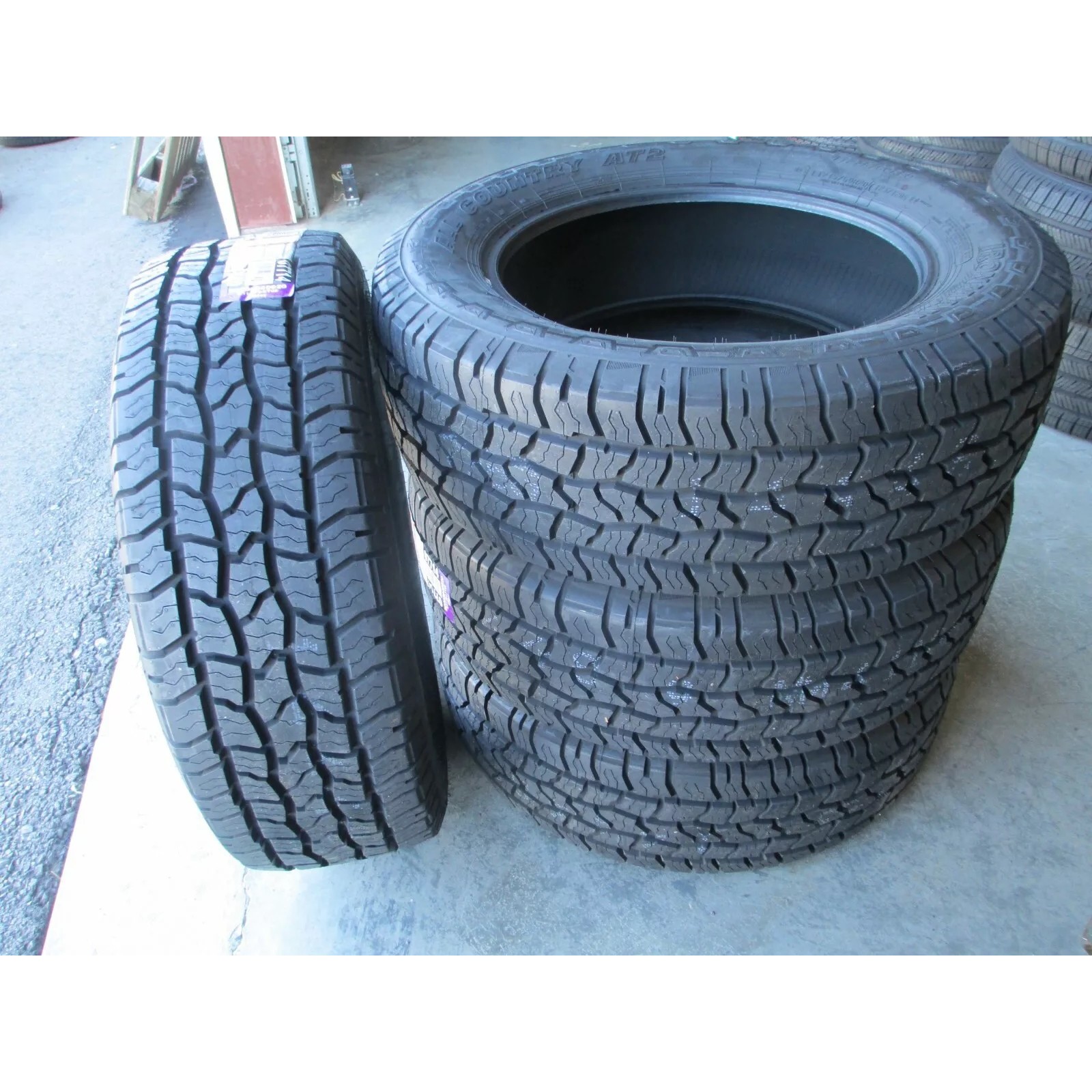 Ironman All Country AT2 265\/60 R20 121R