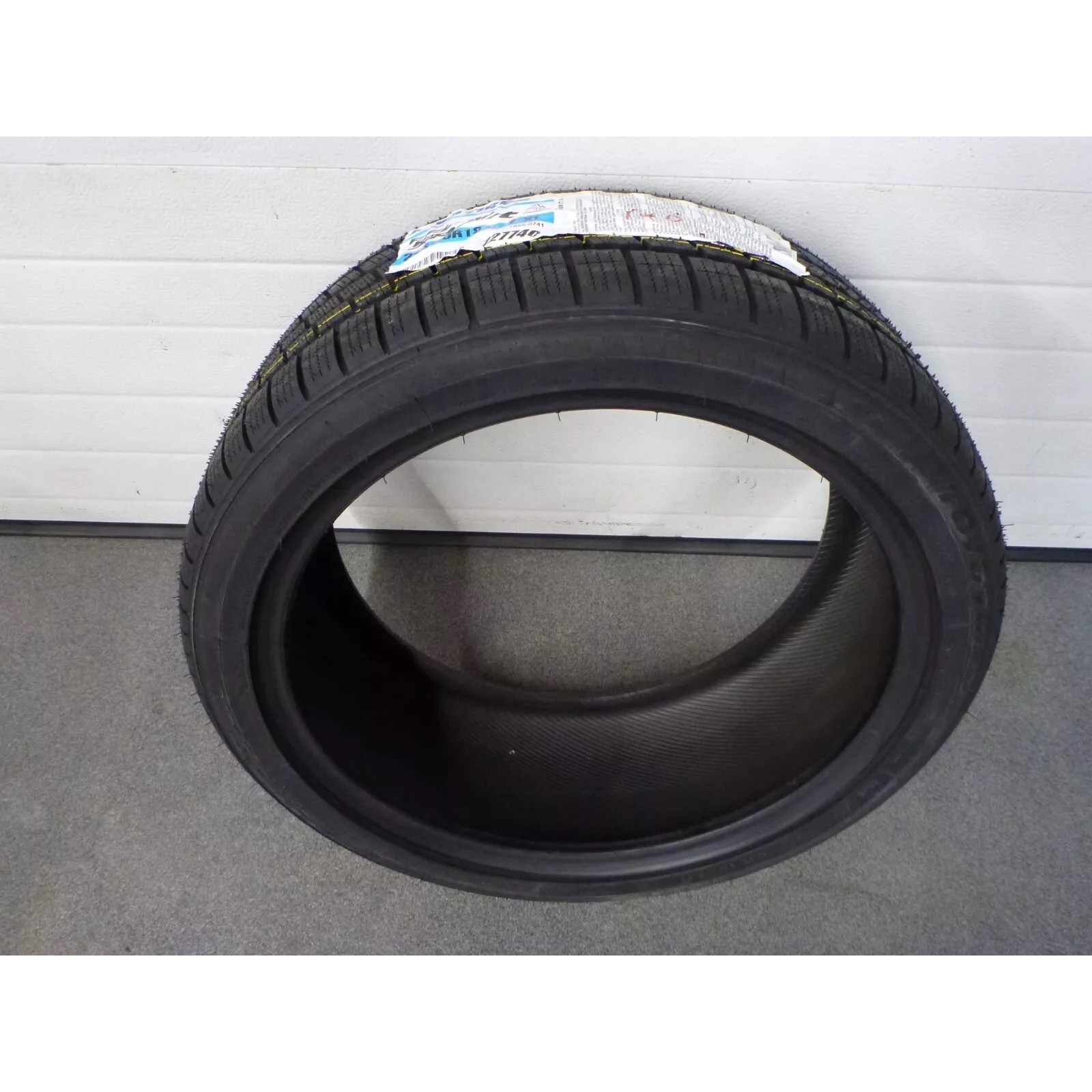 Toyo Celsius Sport 235\/55 R18 104V