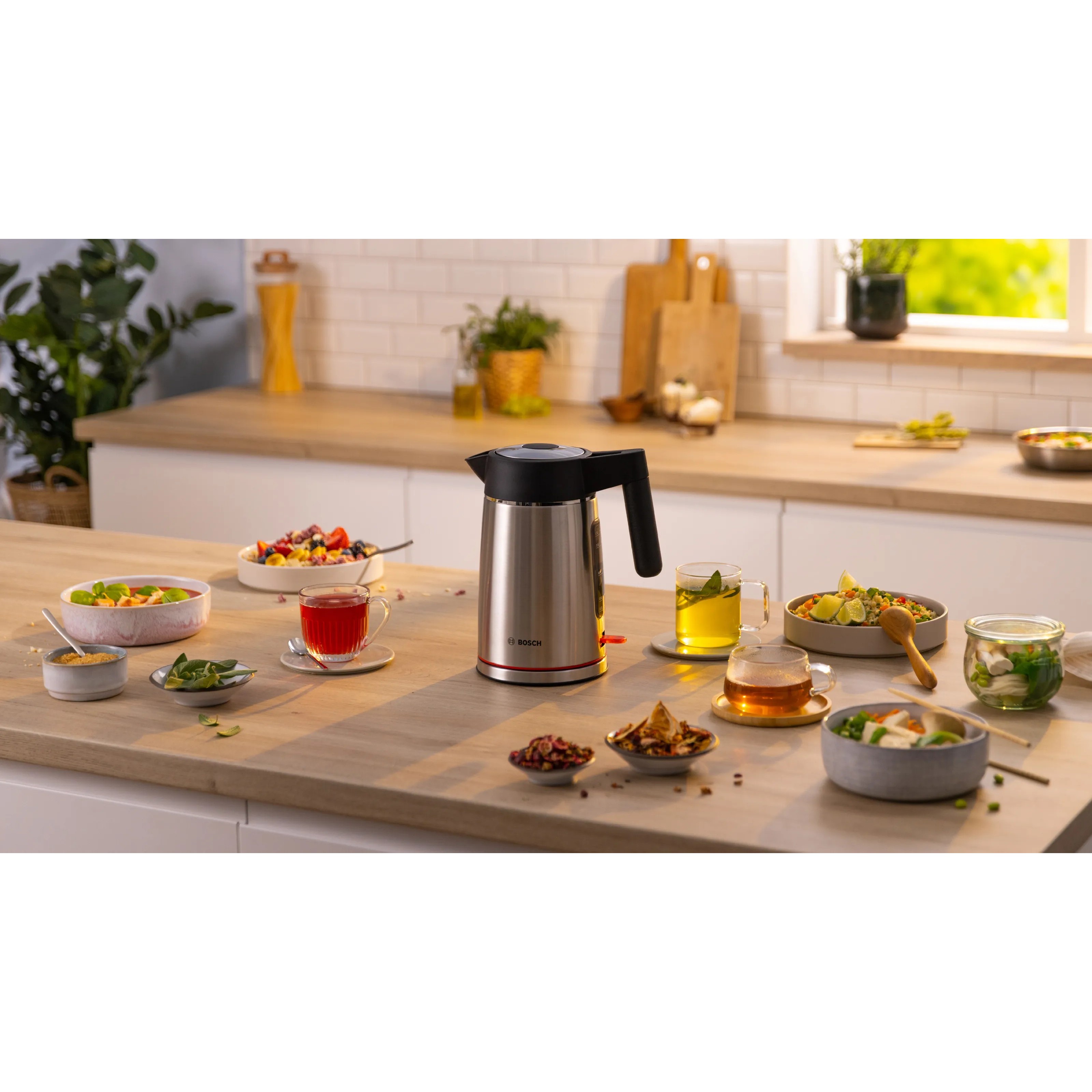 Bosch TWK 6M480 2400&nbsp;Вт 1.7&nbsp;л  нержавейка