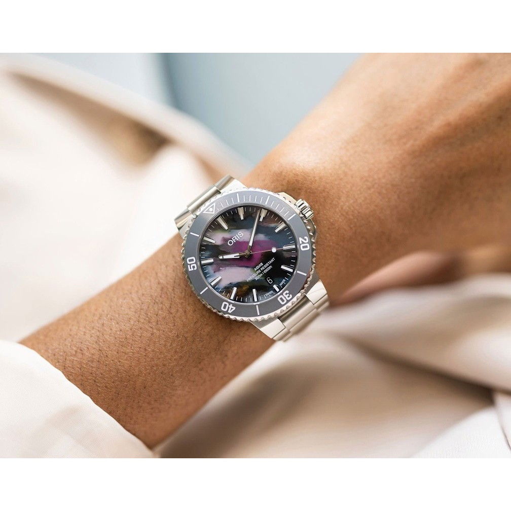 Oris Aquis Date Upcycle 01 733 7787 4150-07 8 22 04PEB
