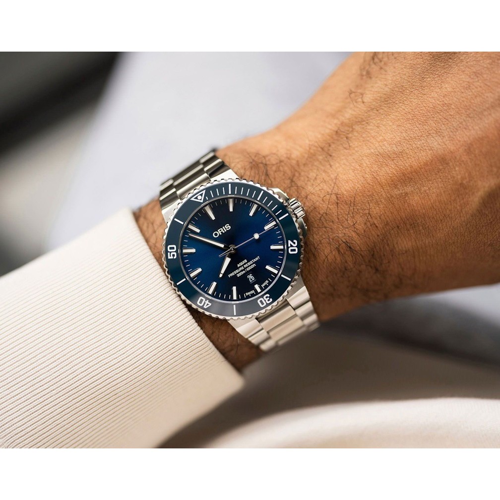 Oris Aquis Date 01 733 7789 4135-07 8 23 04PEB