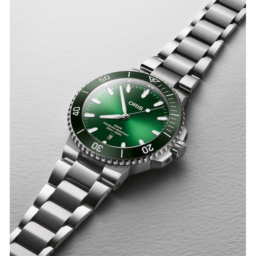 Oris Aquis Date 01 733 7789 4157-07 8 23 04PEB