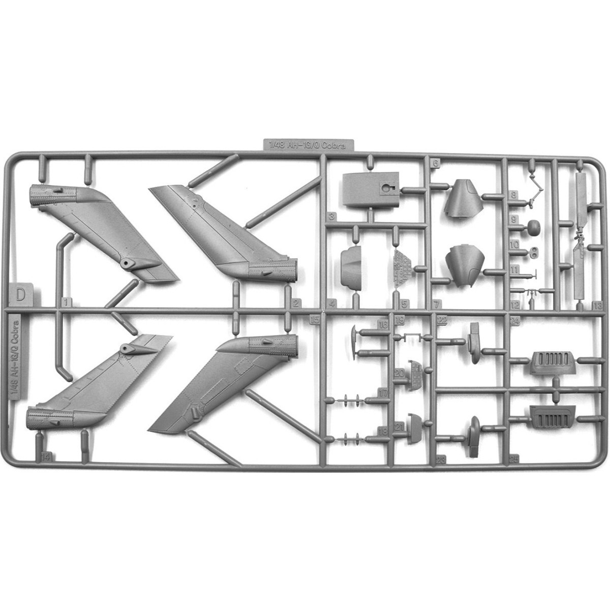 ICM AH-1G Cobra and M8A1 US Landing Mat (1:48)