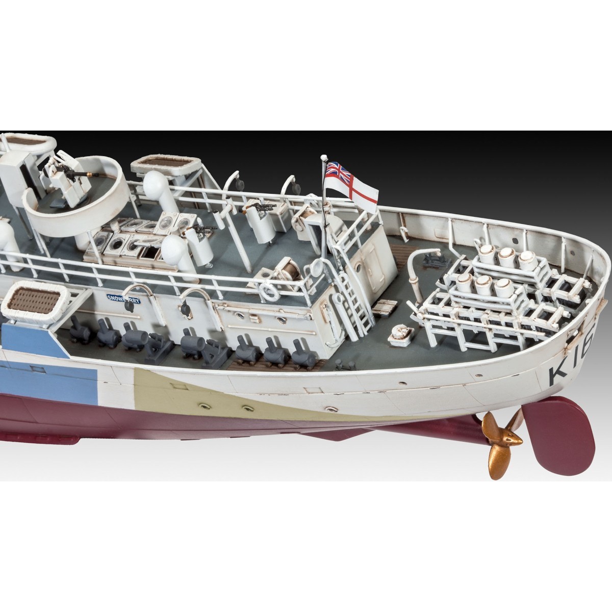Revell Flower Class Corvette HMCS Snowberry (1:144)
